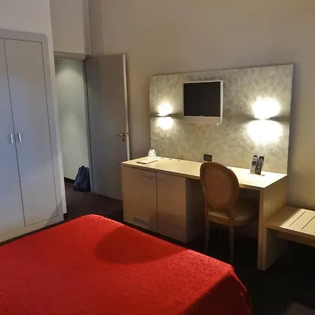 Pagoda Hotel 3*