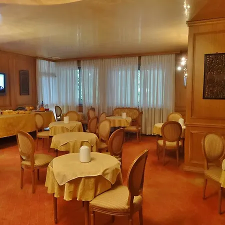 Pagoda Hotel 3*